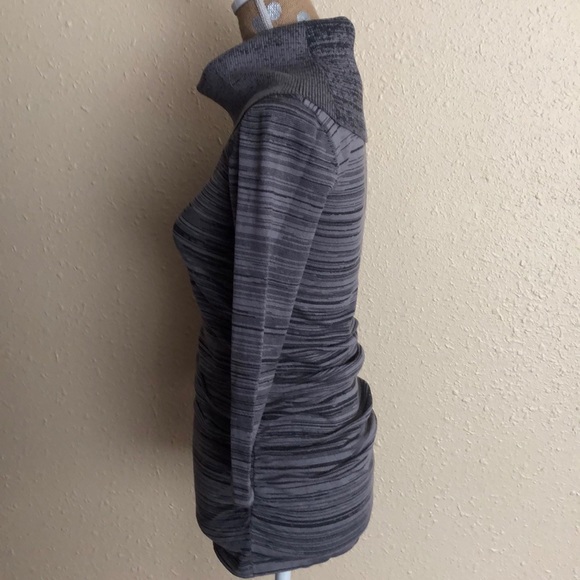 Allison Brittney Casual Sweater - Picture 2 of 9